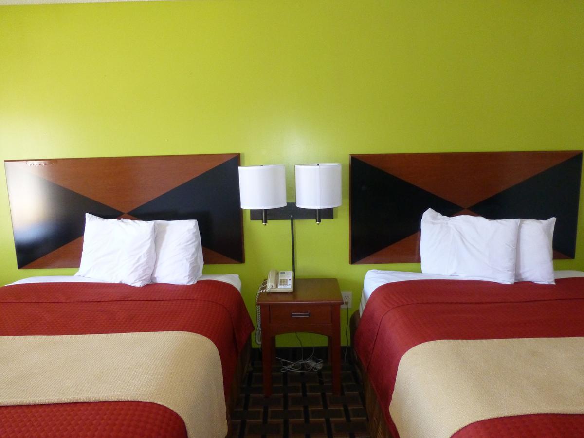 Coach Inn - Саммервилл Экстерьер фото